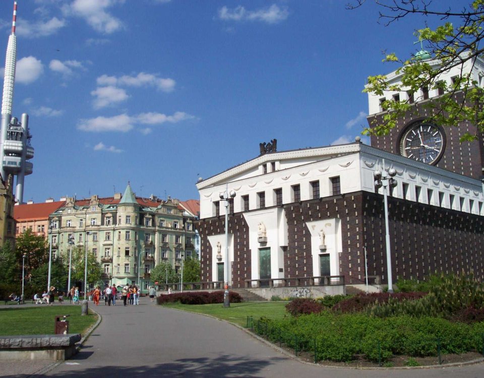 Jiřího z Poděbrad Square