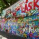 John Lennon Wall (Zeď Johna Lennona)