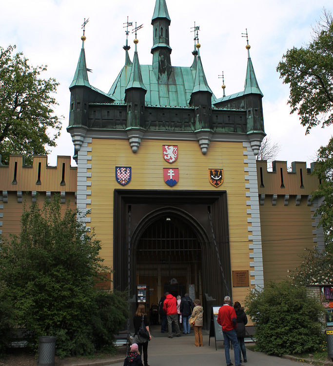 Mirror Maze (Zrcadlové bludiště Petřín)